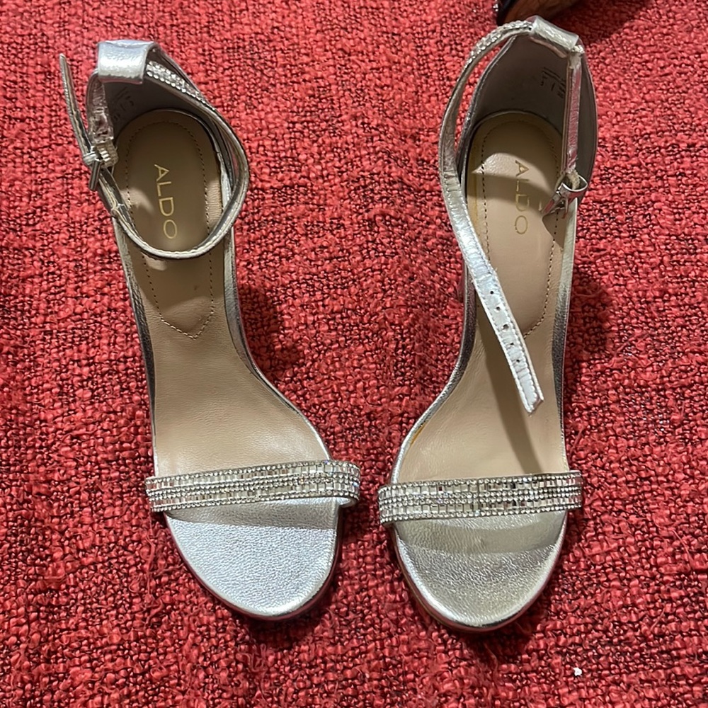 Also sliver heels